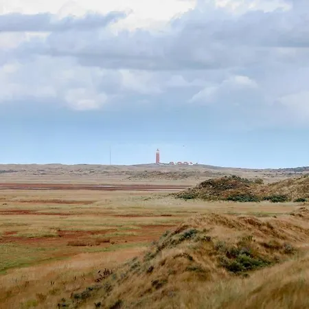 Rustig Gelegen Op Texel 度假居